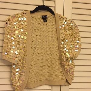 Pearly cream long shrug